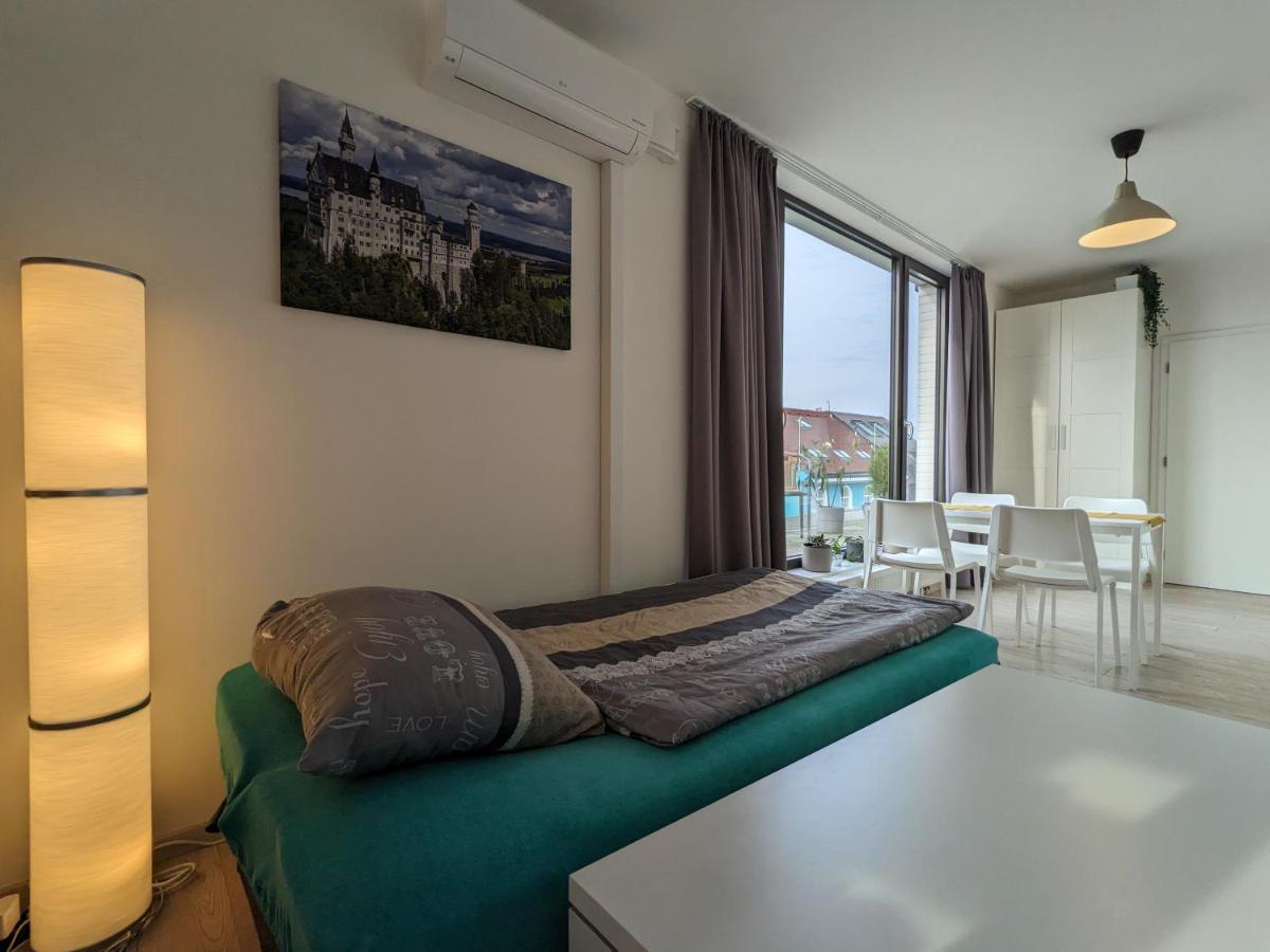 Cozy Apartment With Big Terrace In Central Prague - Karlin Bagian luar foto
