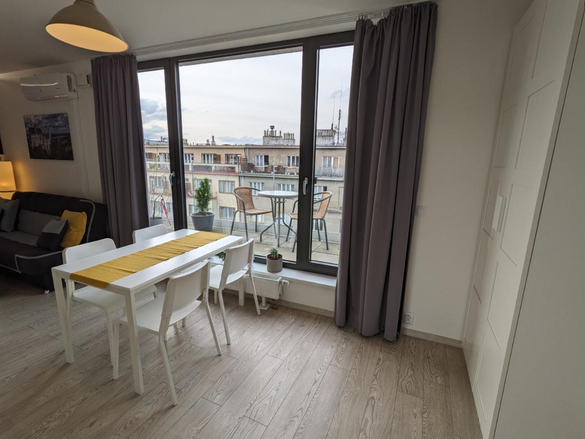 Cozy Apartment With Big Terrace In Central Prague - Karlin Bagian luar foto