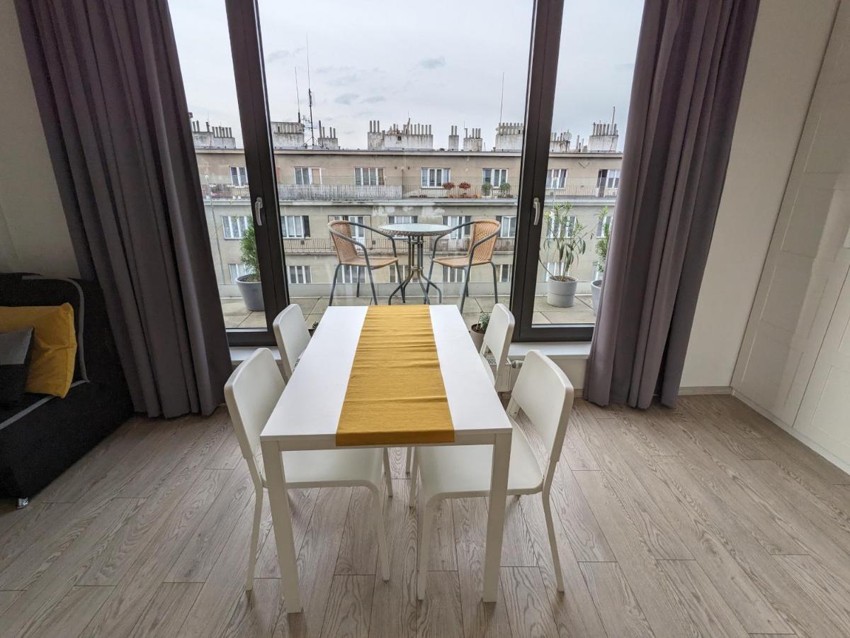 Cozy Apartment With Big Terrace In Central Prague - Karlin Bagian luar foto