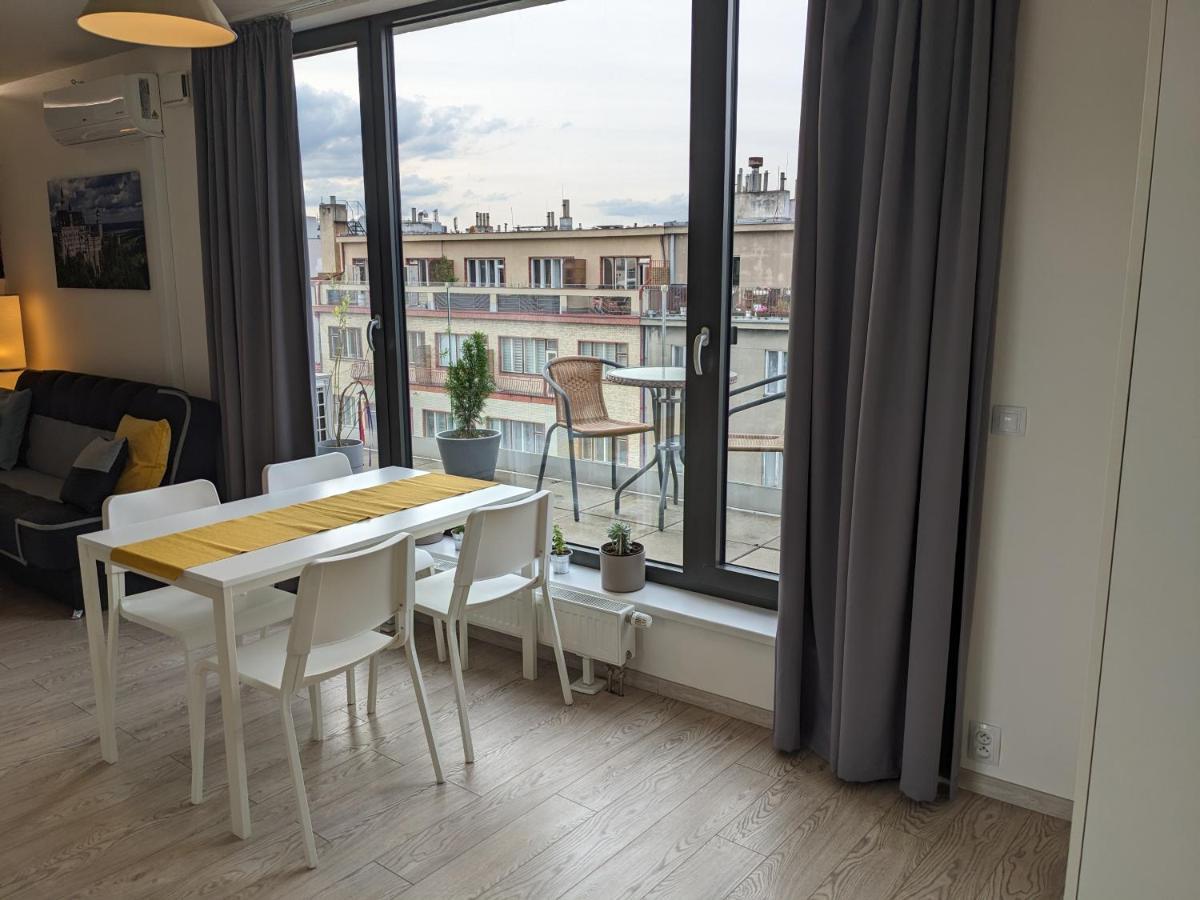 Cozy Apartment With Big Terrace In Central Prague - Karlin Bagian luar foto